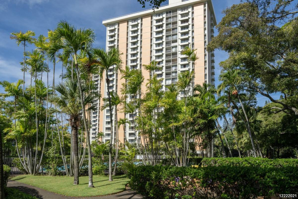 Condo for rent at 1515 Nuuanu Ave, Honolulu, HI 96817
