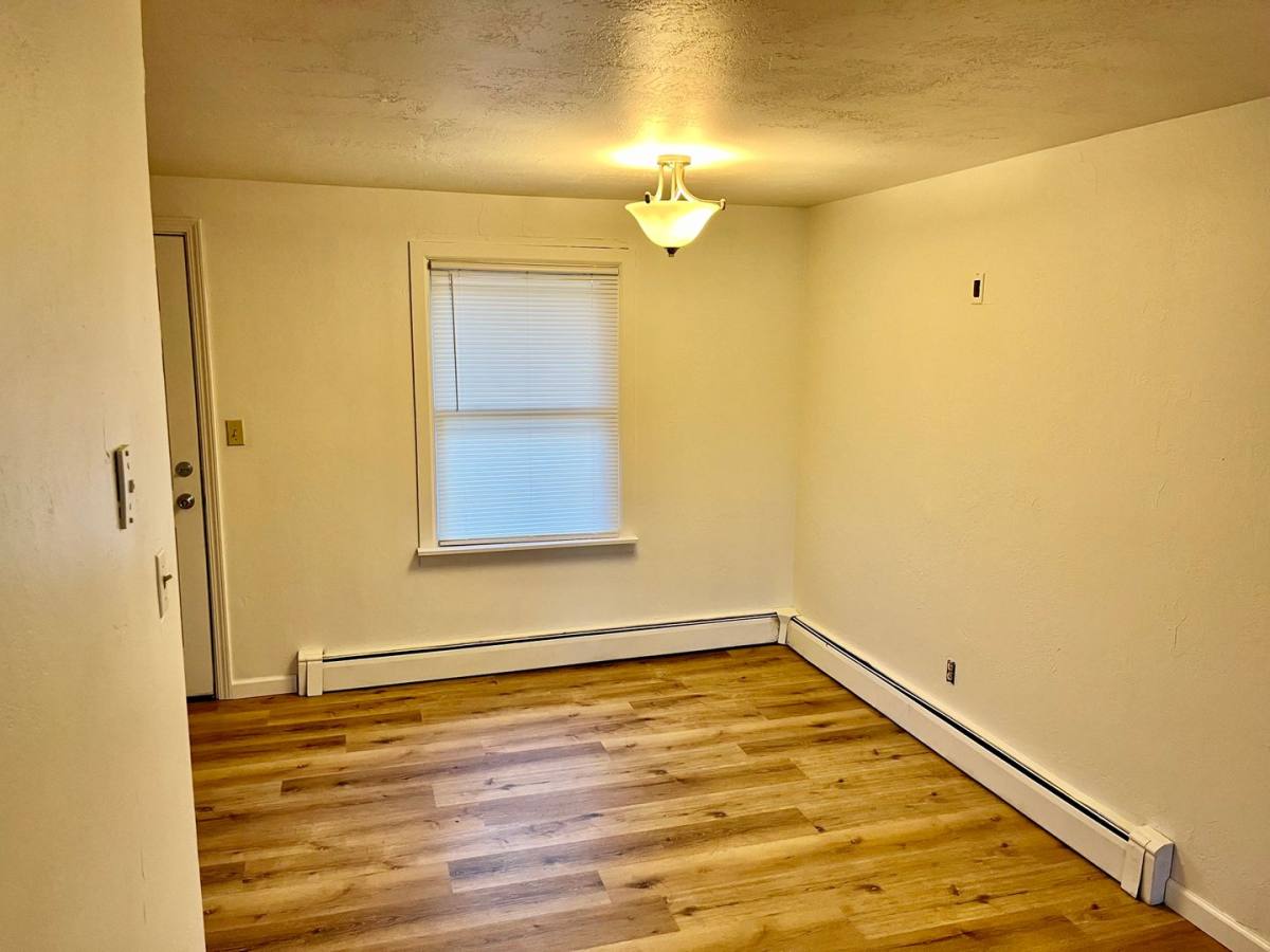 Apartment for rent at 1708-1712 Amy St, Green Bay, WI 54302