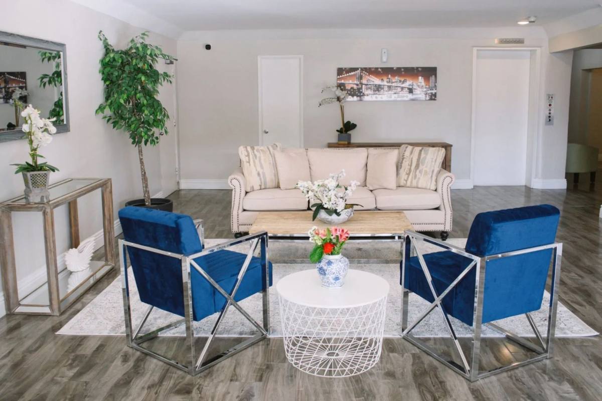 Apartment for rent at 12325 Chandler Blvd, Valley Village, CA 91607