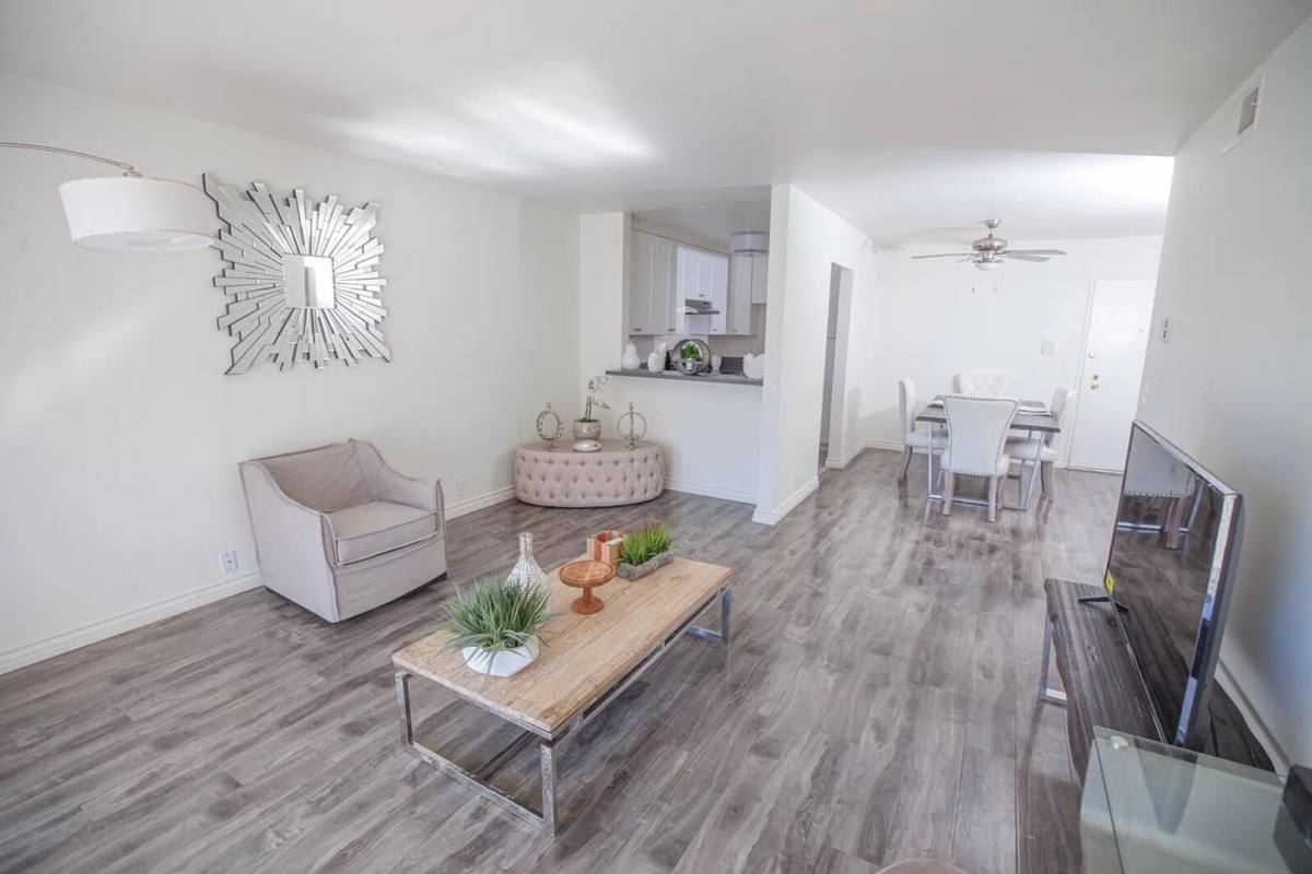 Apartment for rent at 12325 Chandler Blvd, Valley Village, CA 91607