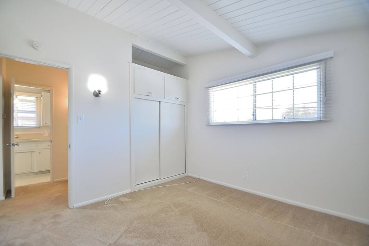 Apartment for rent at 2504 Aviation Blvd, Redondo Beach, CA 90278