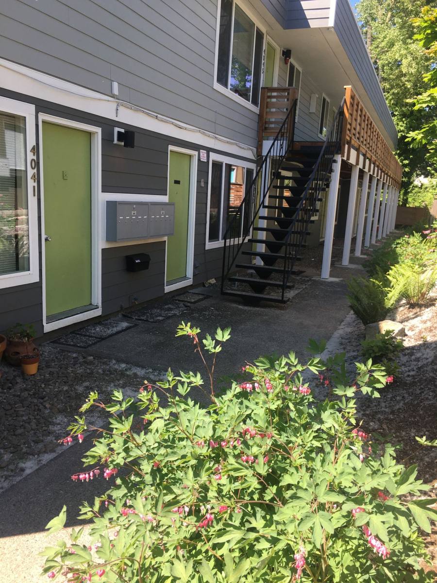 Apartment for rent at 4041 SE Gladstone St, Portland, OR 97202