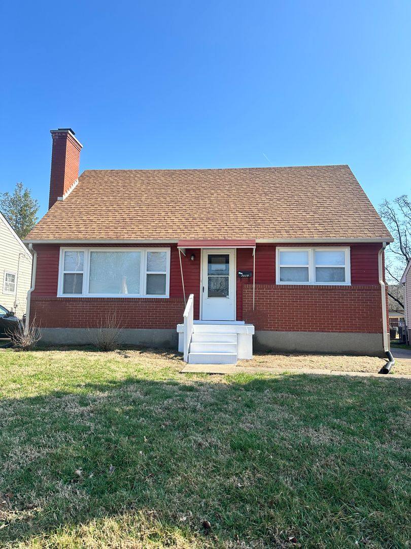 Apartment for rent at 3009 Rosedale Blvd, Louisville, KY 40220