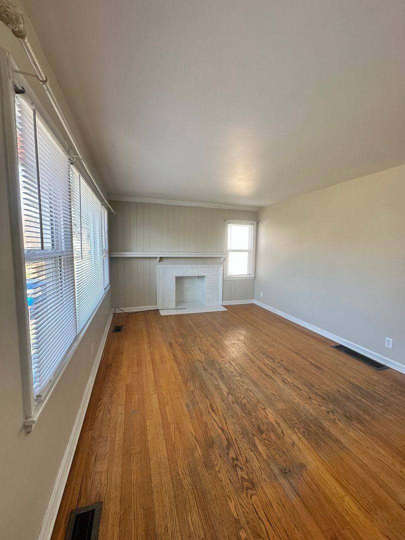 Apartment for rent at 3009 Rosedale Blvd, Louisville, KY 40220