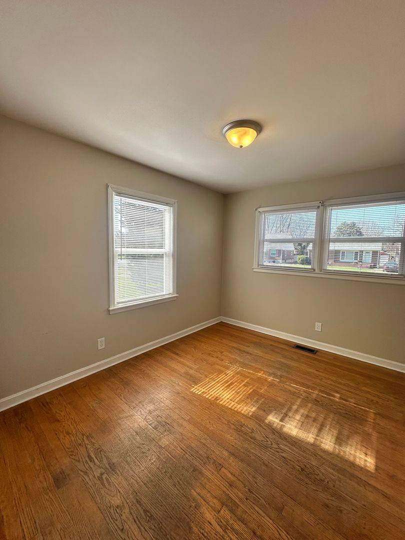 Apartment for rent at 3009 Rosedale Blvd, Louisville, KY 40220