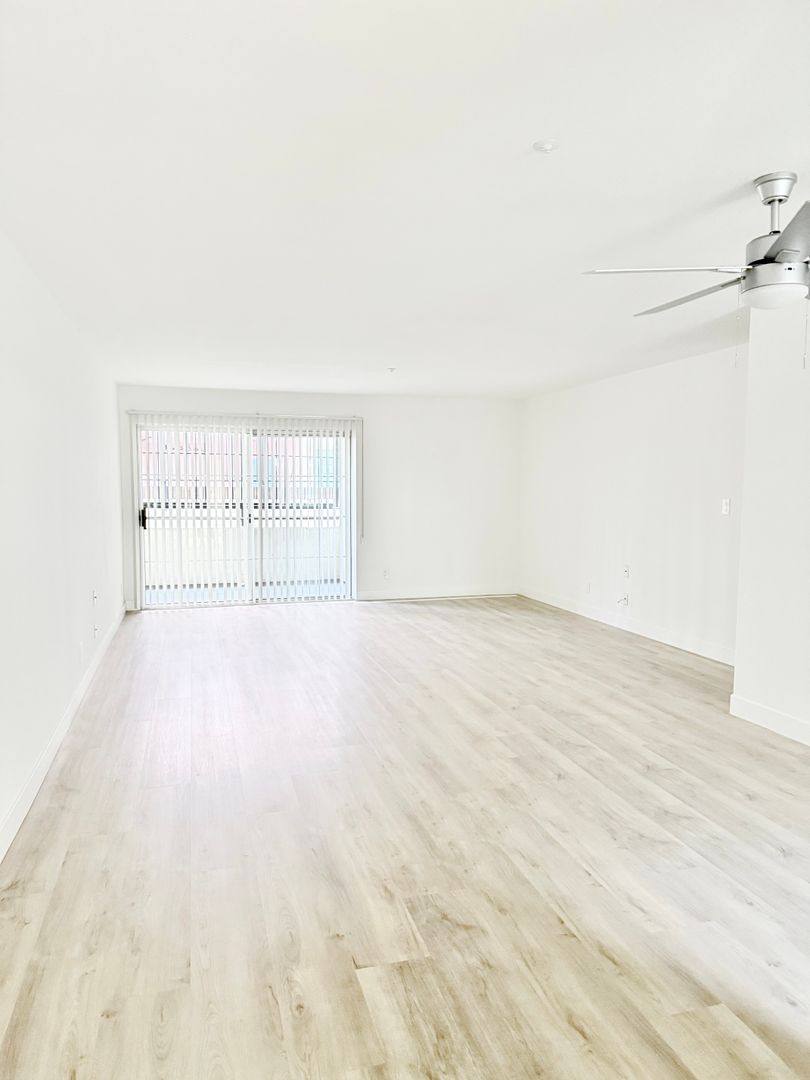 Apartment for rent at 715 S Oxford Ave, Los Angeles, CA 90005