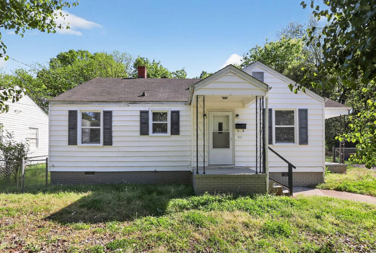 House for rent at 1011 Lomond Ave, Charlotte, NC 28206