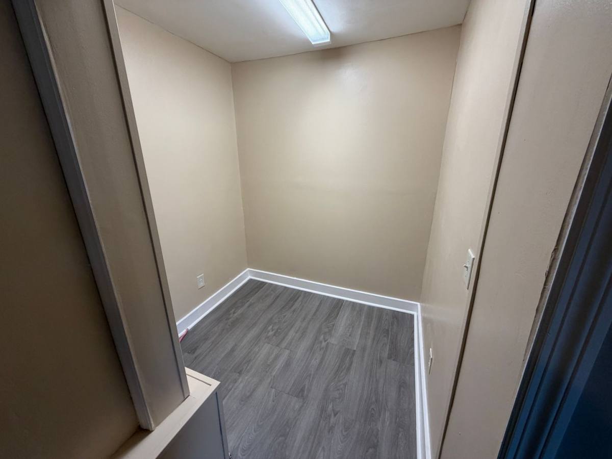 House for rent at 1011 Lomond Ave, Charlotte, NC 28206