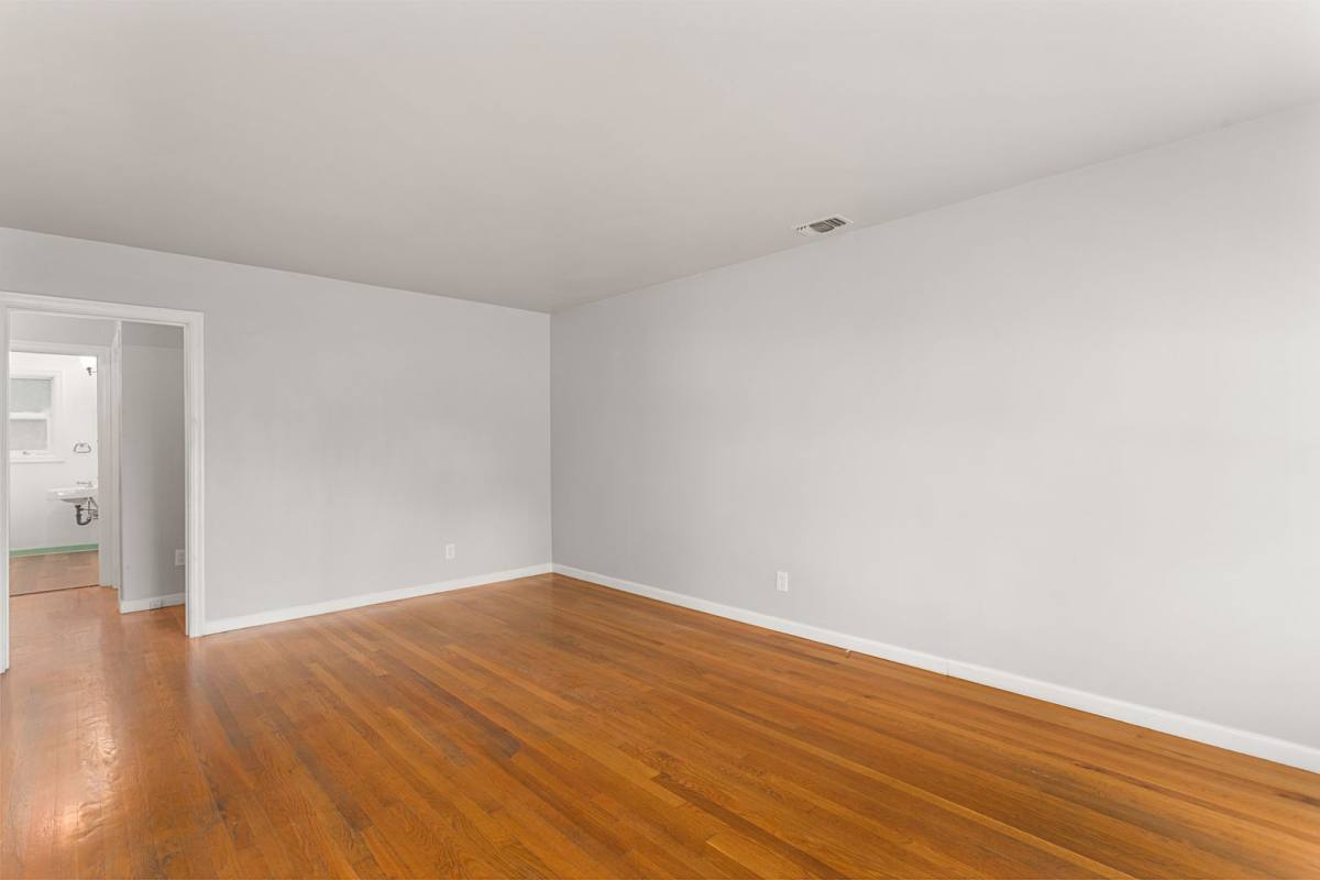 House for rent at 5026 V St, Sacramento, CA 95817