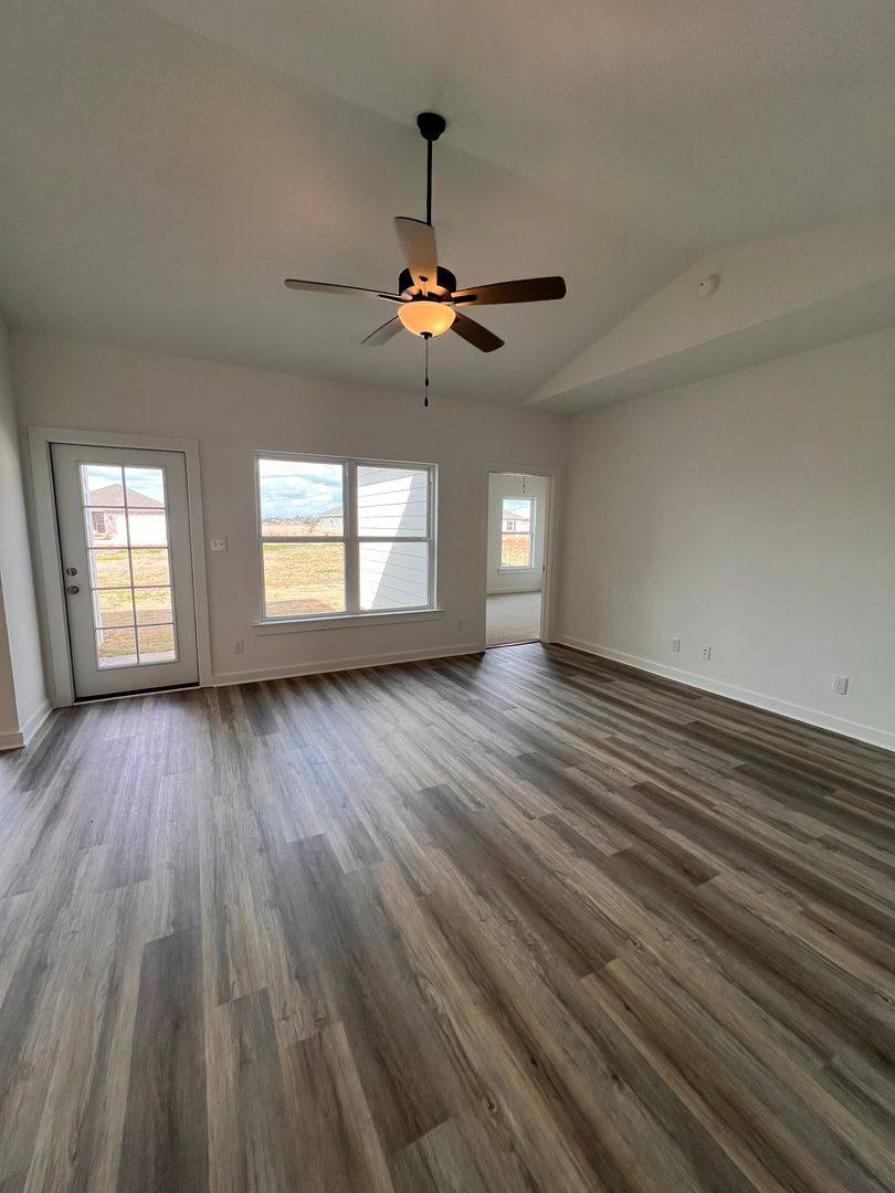 House for rent at 19617 Amberley Rd, Robertsdale, AL 36567
