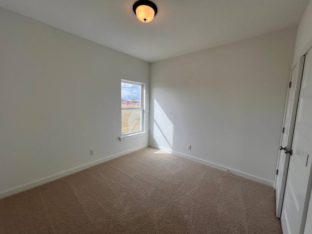 House for rent at 19617 Amberley Rd, Robertsdale, AL 36567