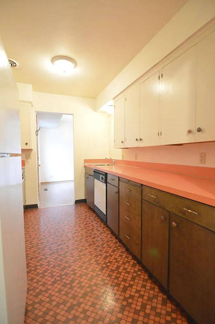 Apartment for rent at 3848 - 3850 SW Marigold St, Portland, OR 97219