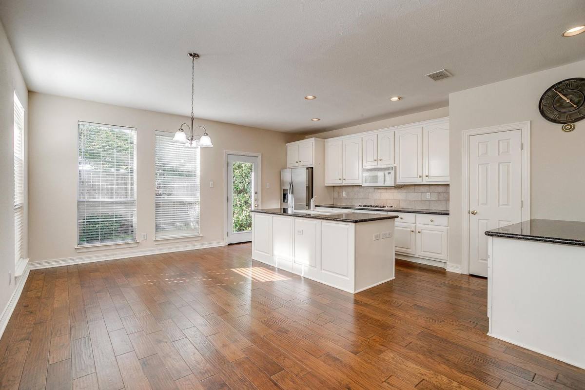 Townhouse for rent at 5505 El Campo Ave, Fort Worth, TX 76107