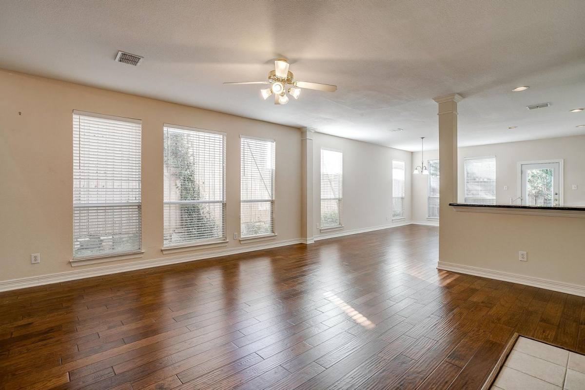 Townhouse for rent at 5505 El Campo Ave, Fort Worth, TX 76107