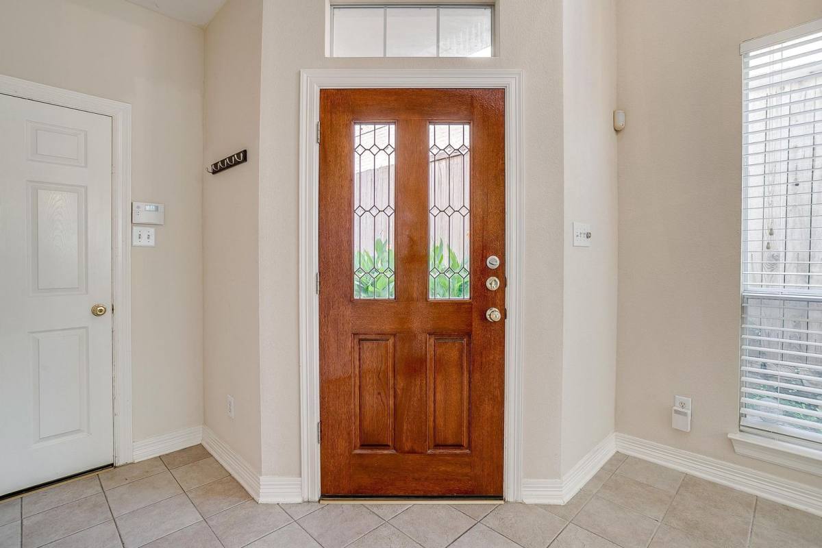 Townhouse for rent at 5505 El Campo Ave, Fort Worth, TX 76107