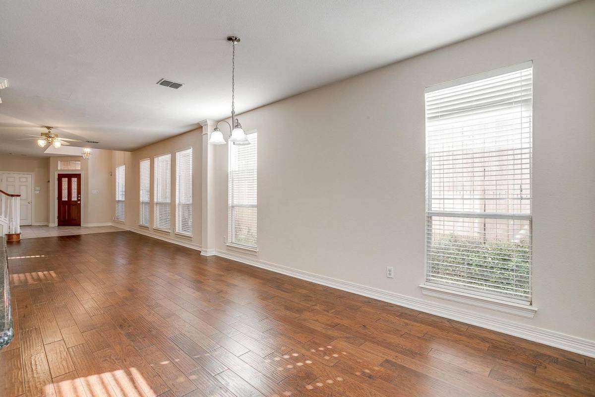 Townhouse for rent at 5505 El Campo Ave, Fort Worth, TX 76107