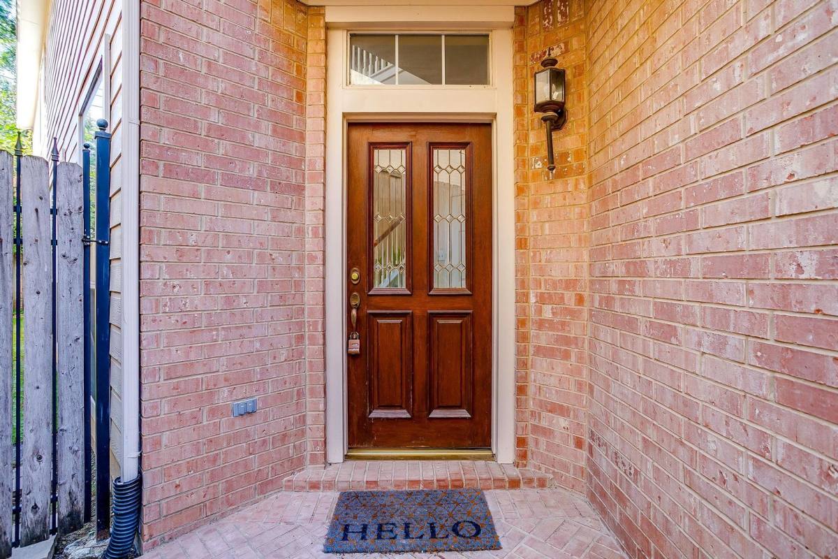 Townhouse for rent at 5505 El Campo Ave, Fort Worth, TX 76107