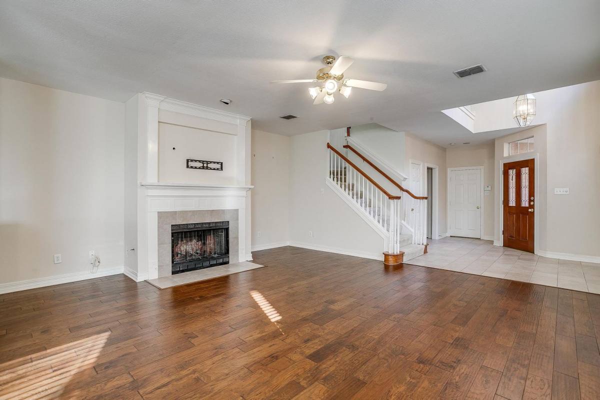 Townhouse for rent at 5505 El Campo Ave, Fort Worth, TX 76107