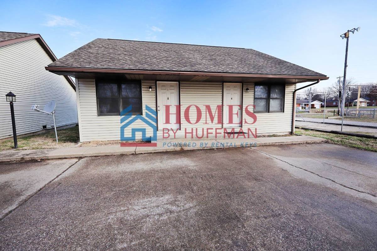 Apartment for rent at 304 N Church St, Fort Branch, IN 47648