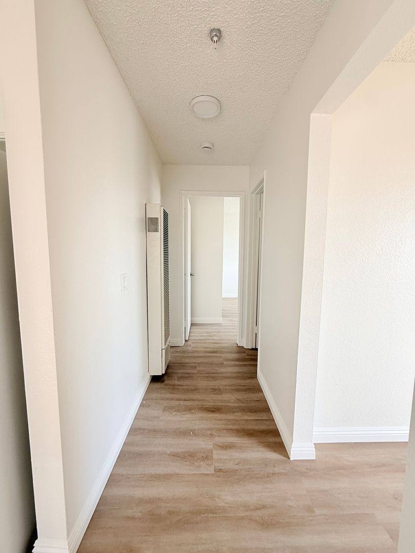 Apartment for rent at 12516 Cranbrook Ave, Hawthorne, CA 90250
