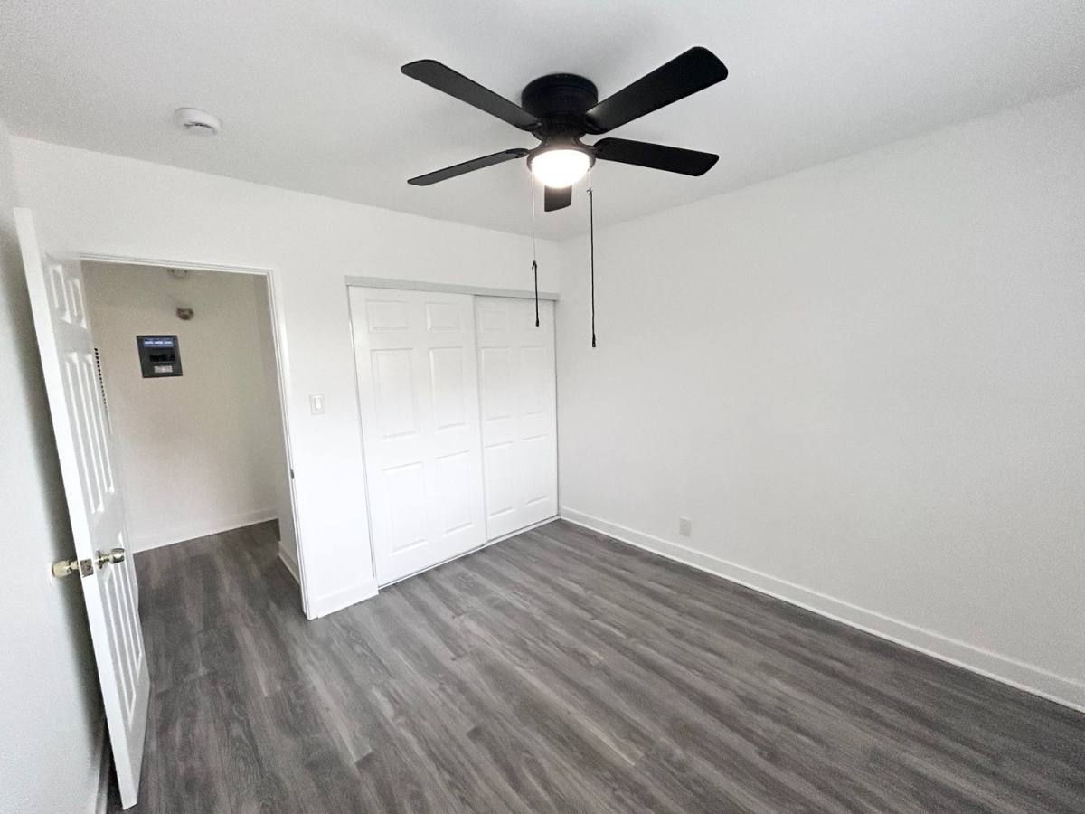 Apartment for rent at 1220 S Manhattan Place, Los Angeles, CA 90019
