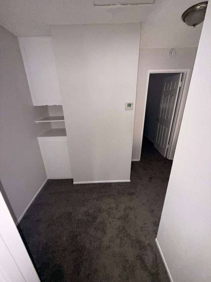 Apartment for rent at 461-587 River Rd, Corona, CA 92878