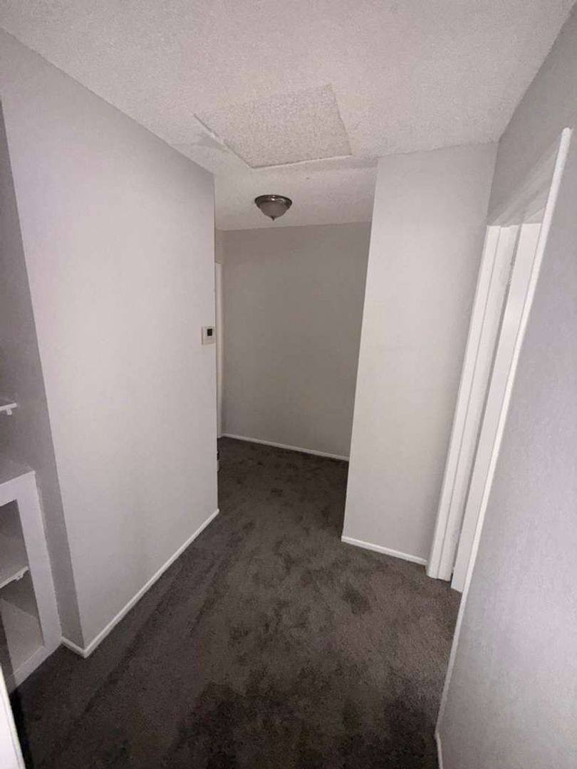 Apartment for rent at 461-587 River Rd, Corona, CA 92878