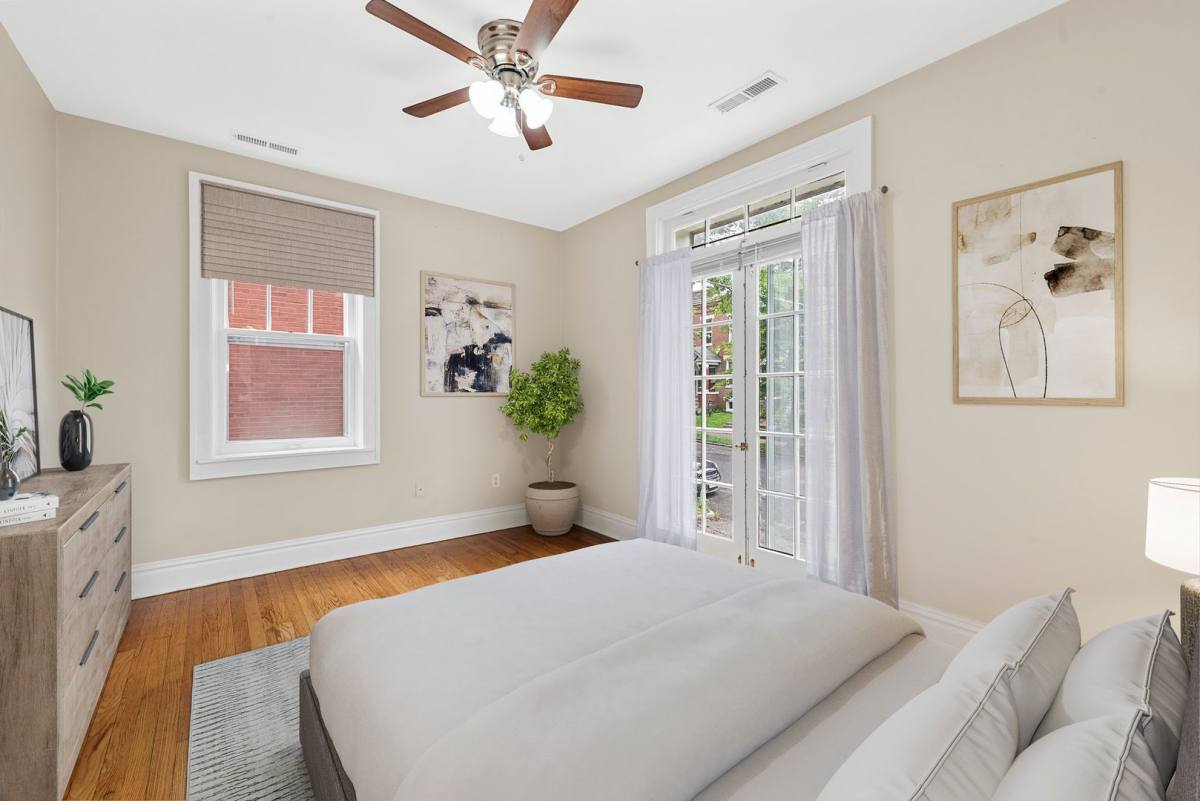 Apartment for rent at 4256-58 Botanical, Saint Louis, MO 63110