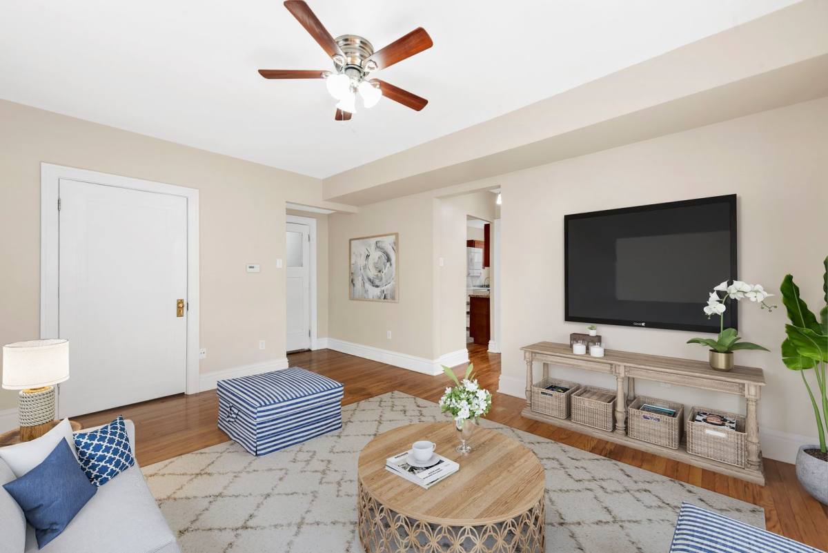Apartment for rent at 4256-58 Botanical, Saint Louis, MO 63110