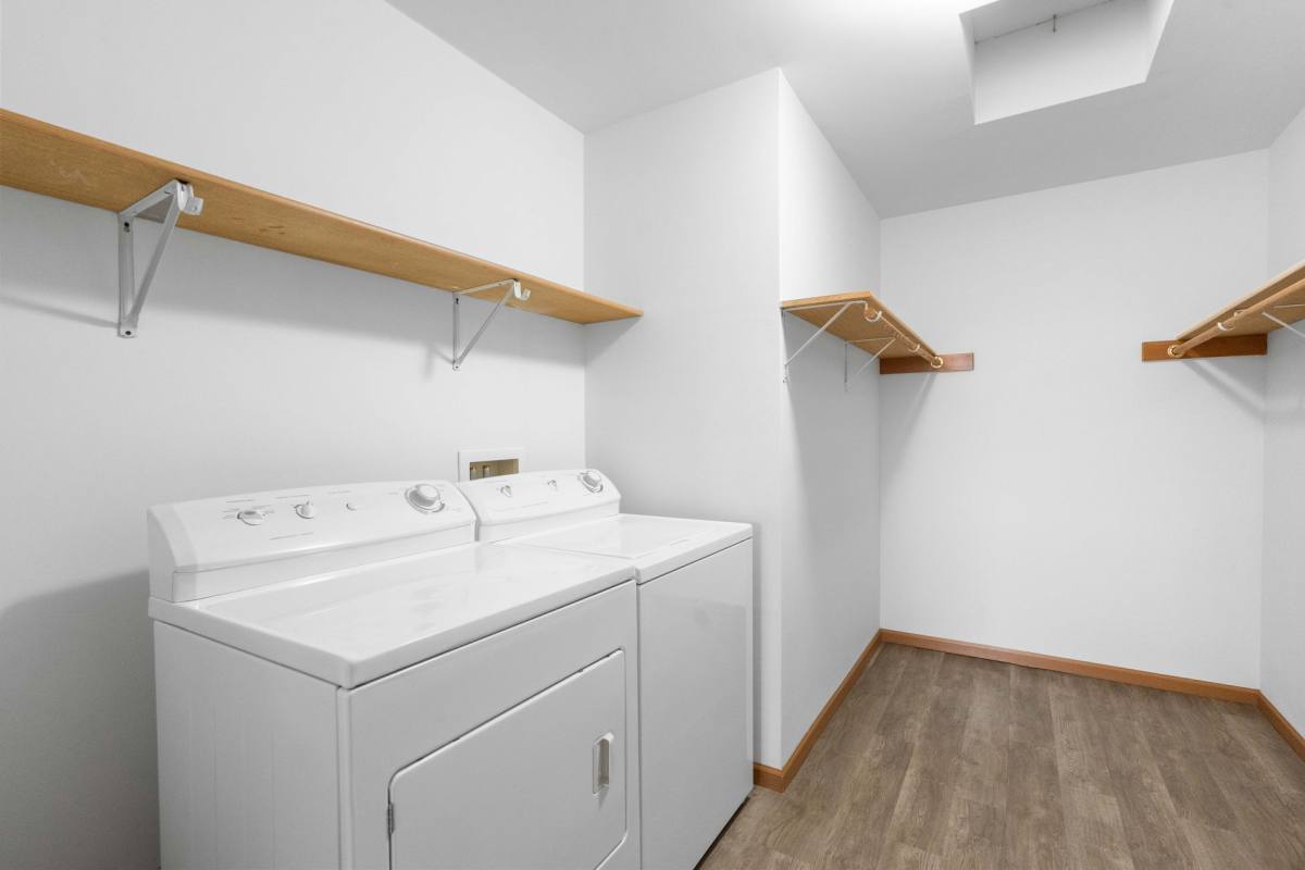 Apartment for rent at 400 Stonefield Circle, Mauston, WI 53948