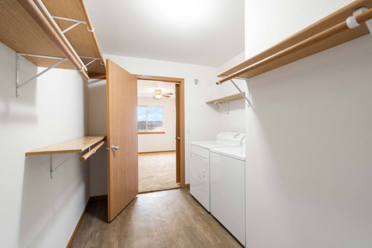 Apartment for rent at 400 Stonefield Circle, Mauston, WI 53948
