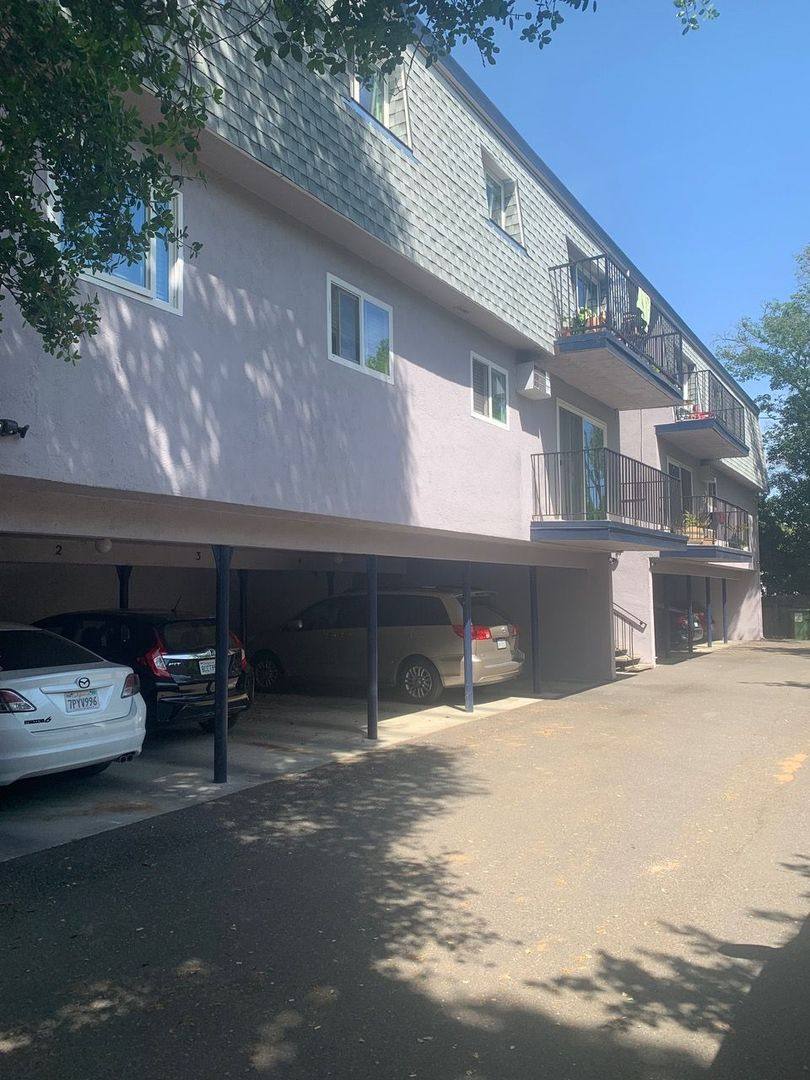 Apartment for rent at 230 J St, Davis, CA 95616