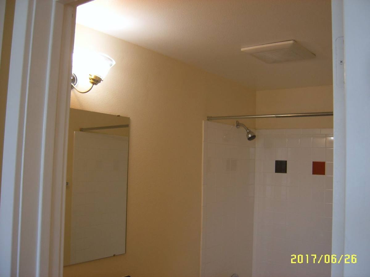 Apartment for rent at 815 E Denny Way, Seattle, WA 98122