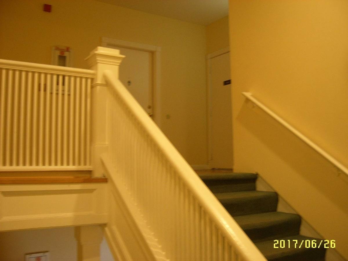 Apartment for rent at 815 E Denny Way, Seattle, WA 98122