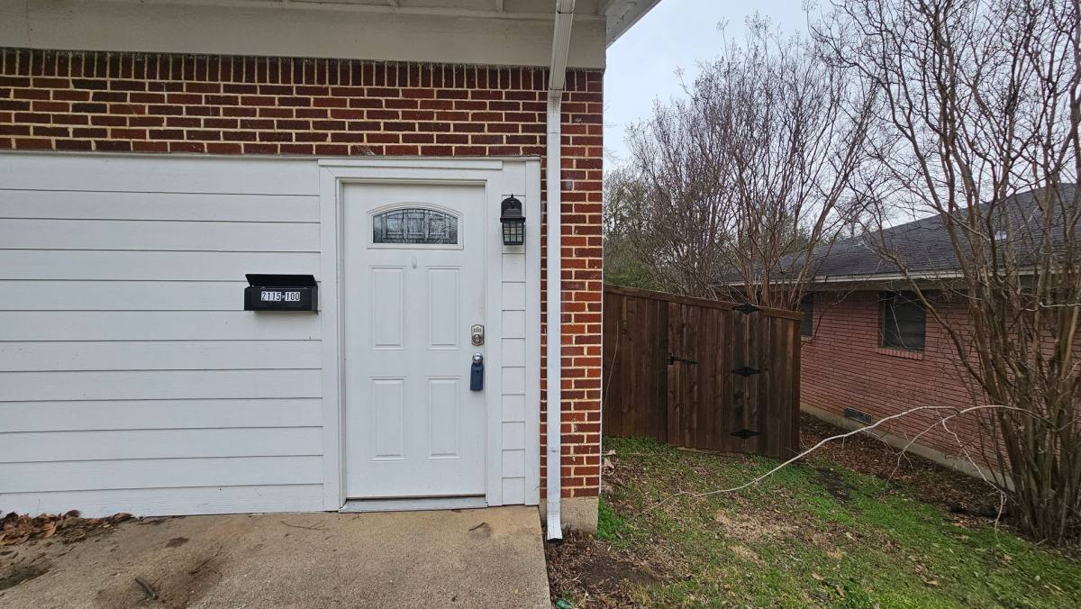 Apartment for rent at 2115 Glenwood Lane, Denton, TX 76209