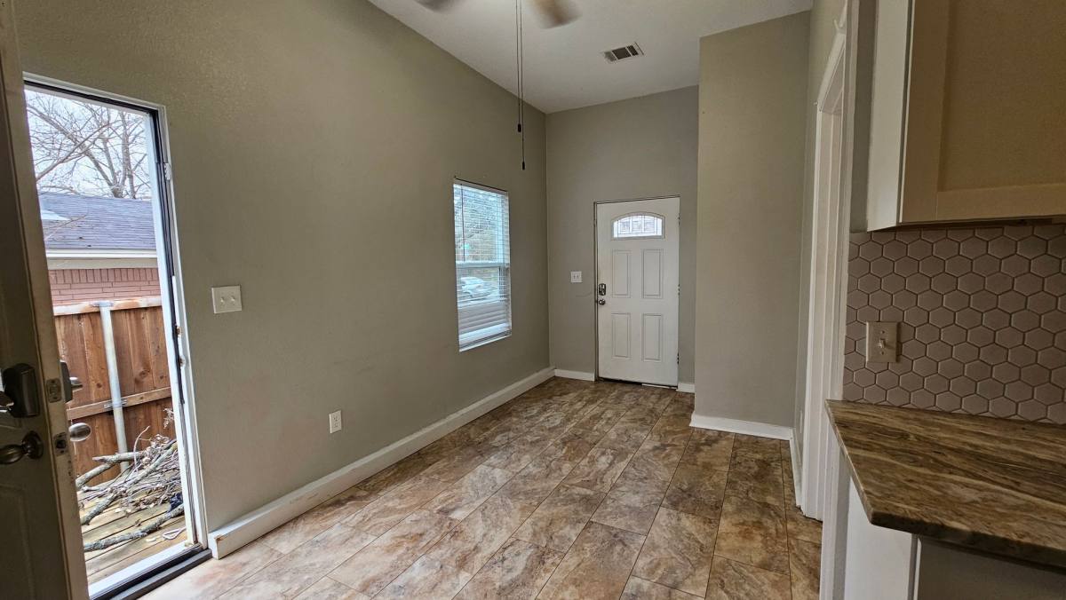 Apartment for rent at 2115 Glenwood Lane, Denton, TX 76209