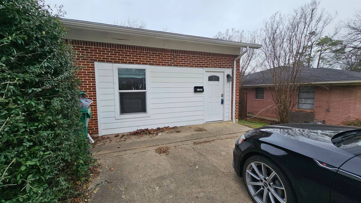 Apartment for rent at 2115 Glenwood Lane, Denton, TX 76209