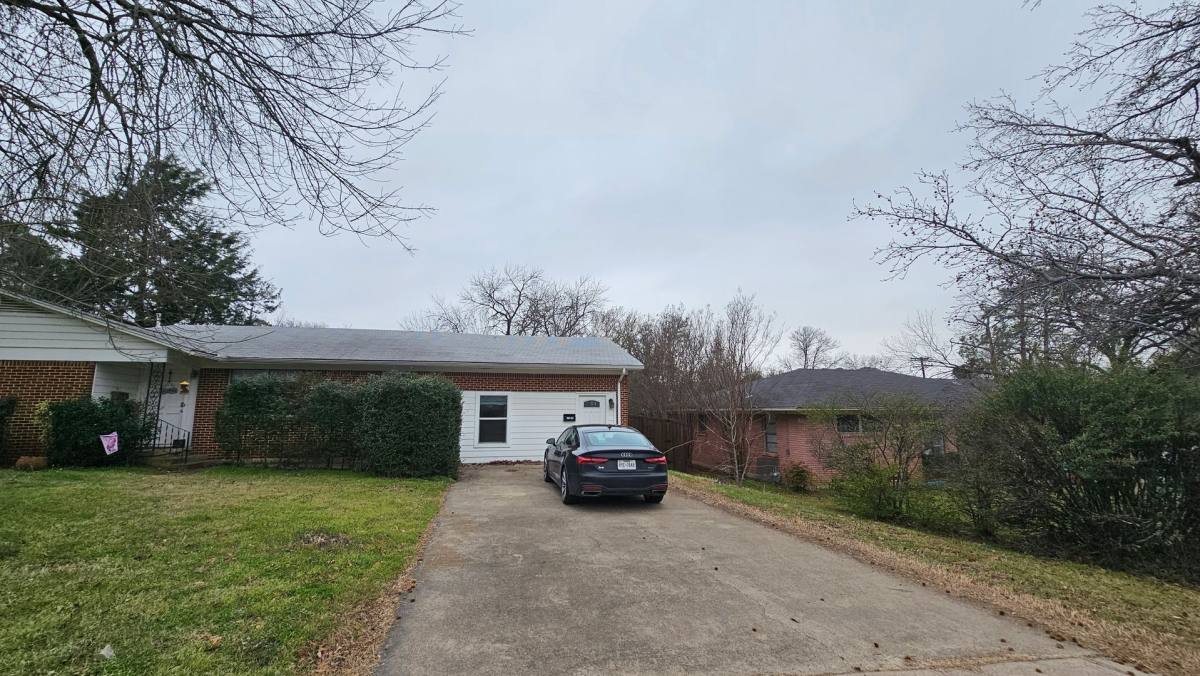 Apartment for rent at 2115 Glenwood Lane, Denton, TX 76209