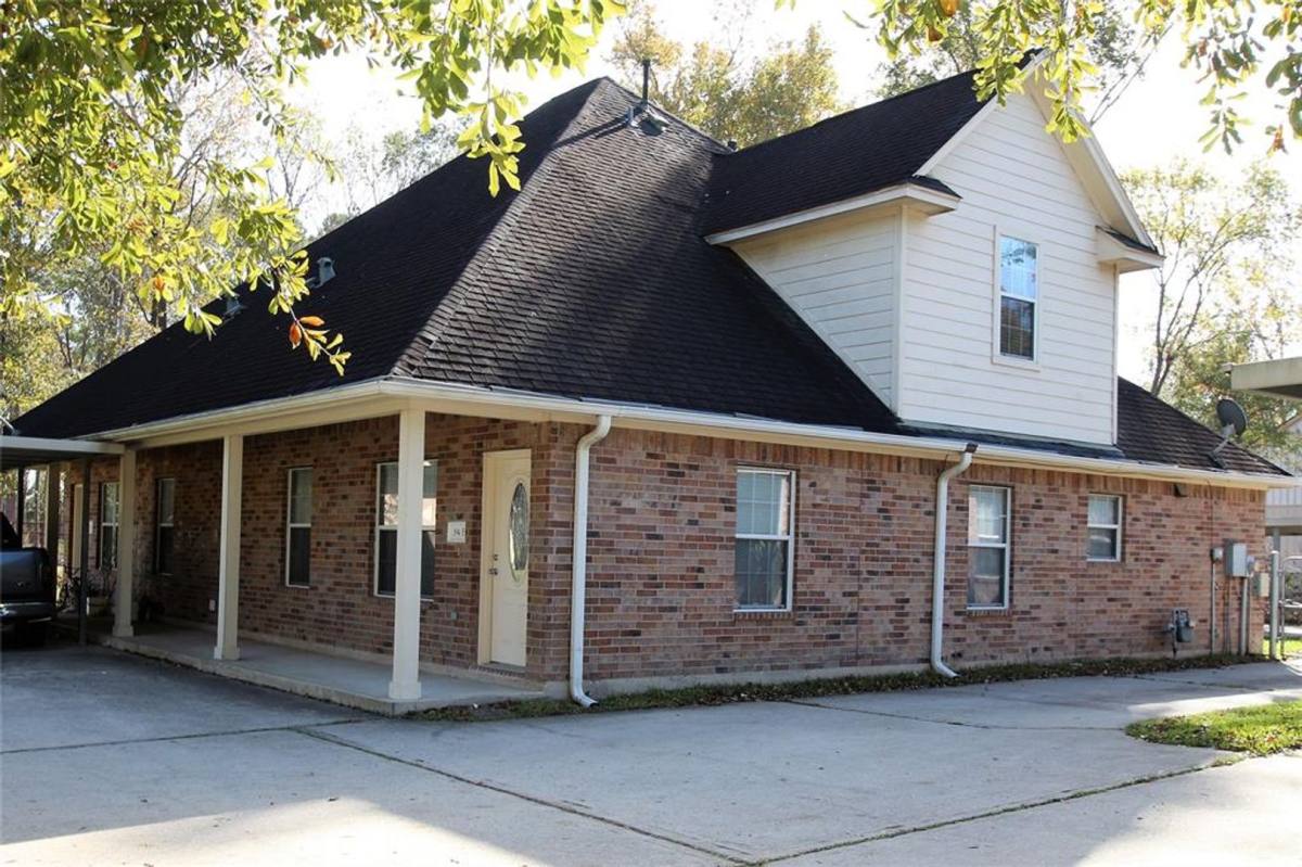 House for rent at 194 Davis St, Humble, TX 77338