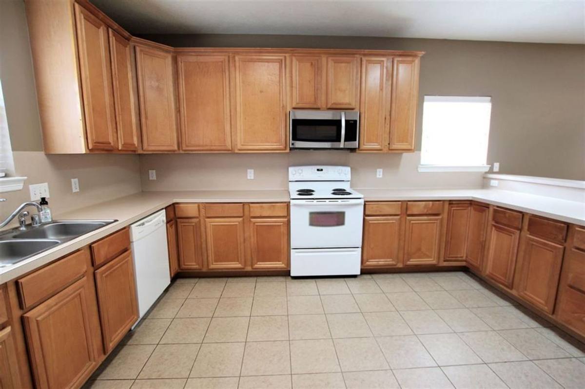 House for rent at 194 Davis St, Humble, TX 77338