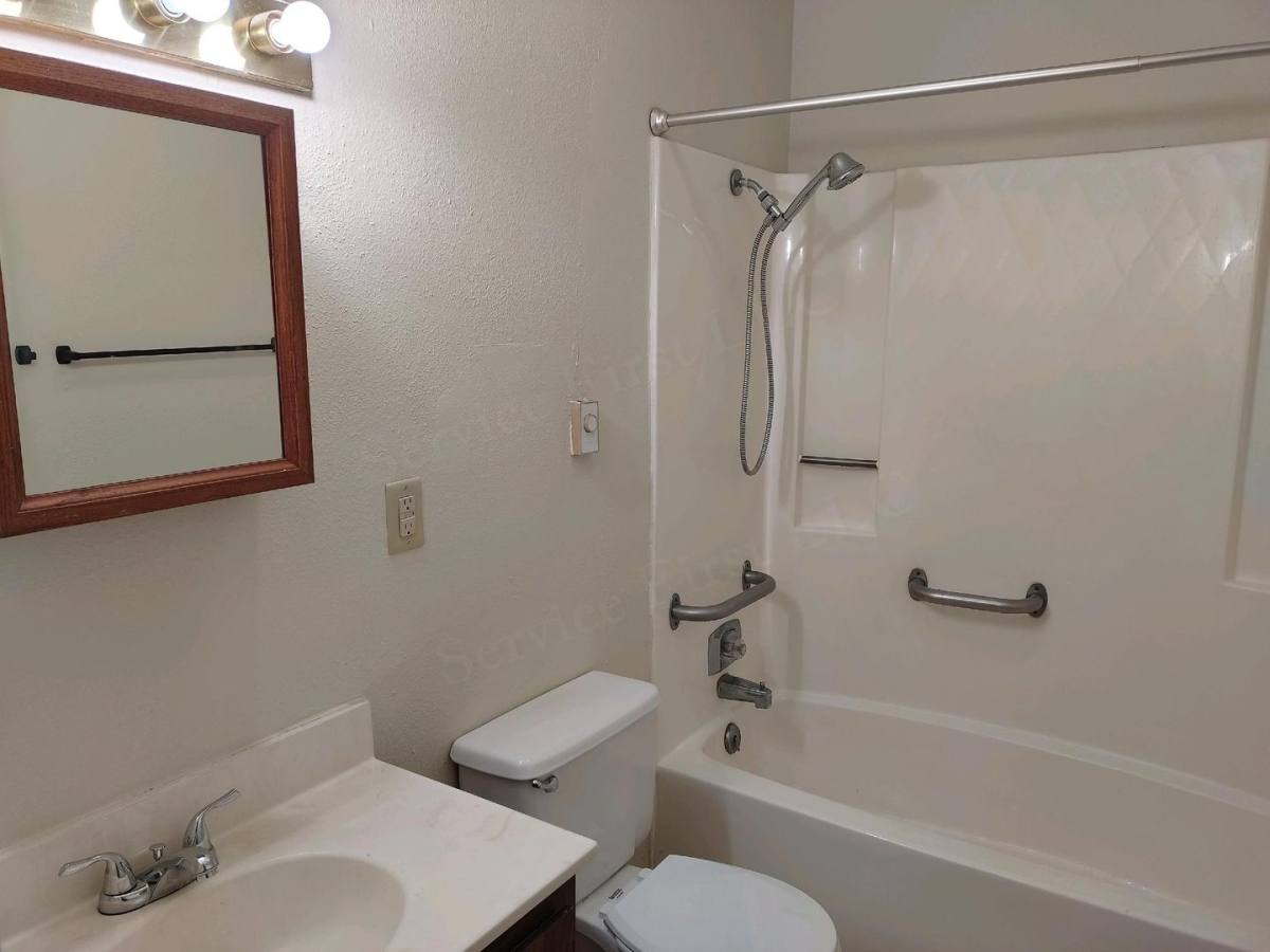 Apartment for rent at 912 N Walnut, Republic, MO 65738
