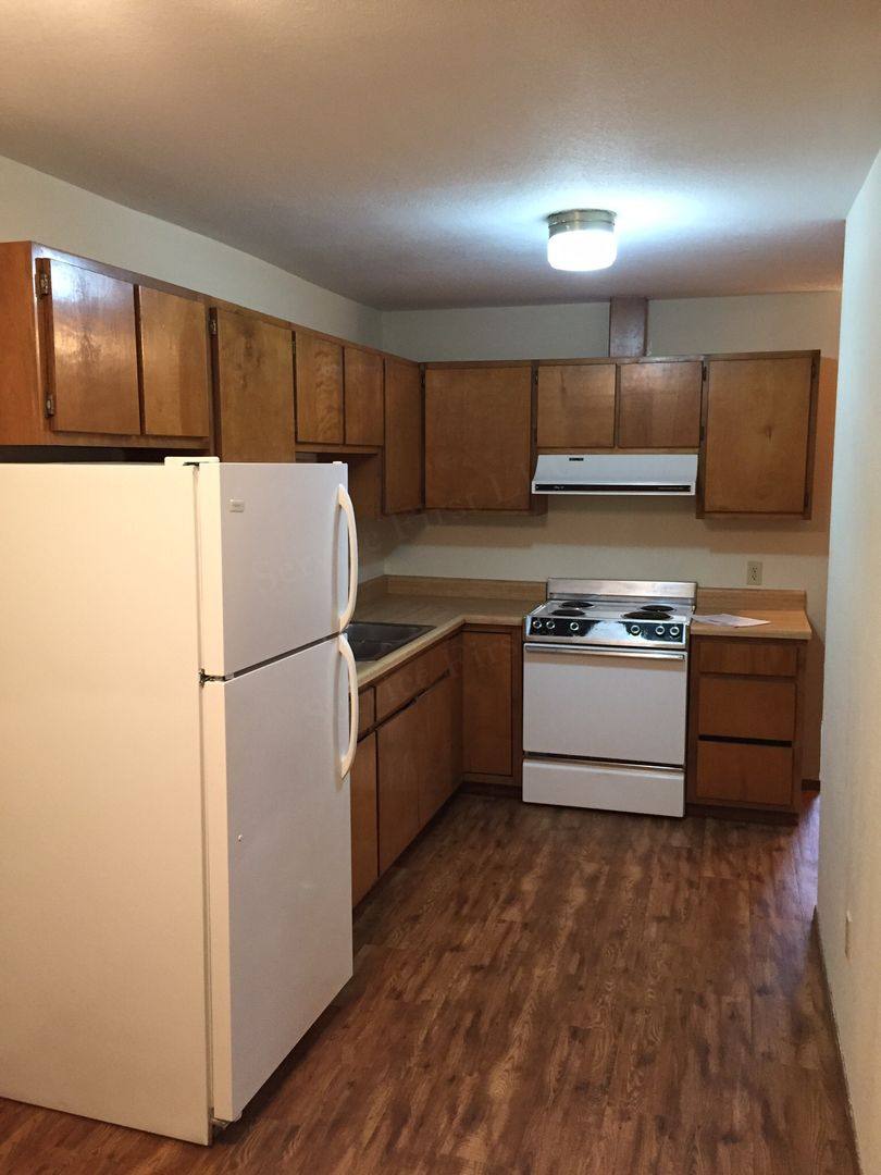 Apartment for rent at 511 Church St, Marshfield, MO 65706