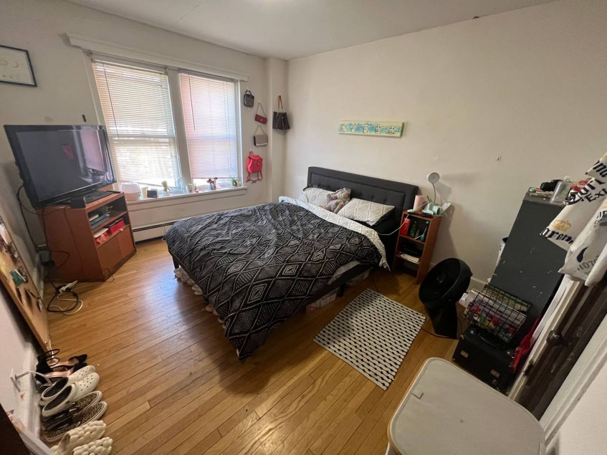 Apartment for rent at 3237 N Oakland Ave, Milwaukee, WI 53211