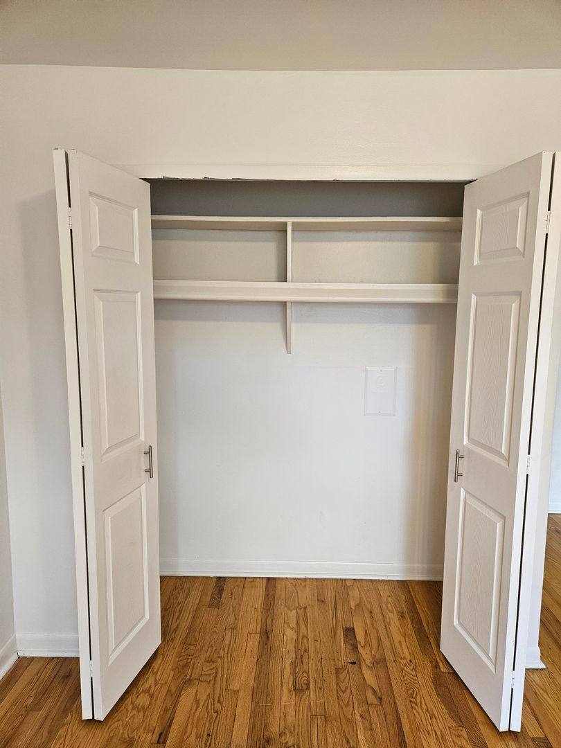 Apartment for rent at 800 Montie Rd, Lincoln Park, MI 48146