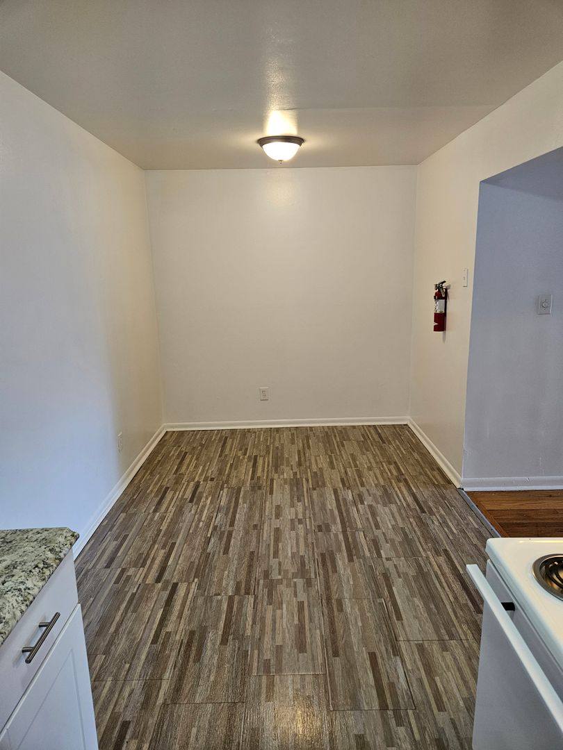 Apartment for rent at 800 Montie Rd, Lincoln Park, MI 48146