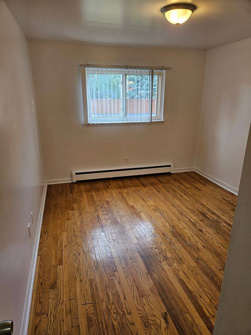 Apartment for rent at 800 Montie Rd, Lincoln Park, MI 48146