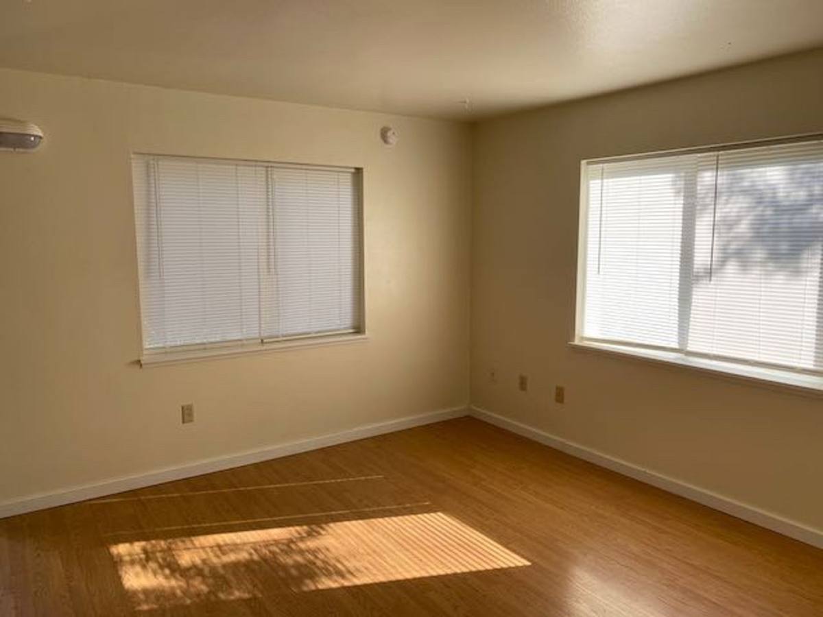 Apartment for rent at 752 SE 4th St, Toledo, OR 97391