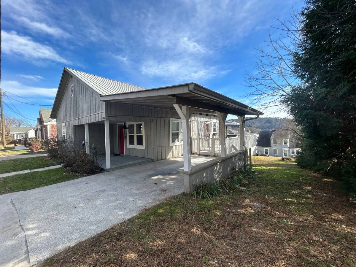 House for rent at 106 Kell St, Ellijay, GA 30540