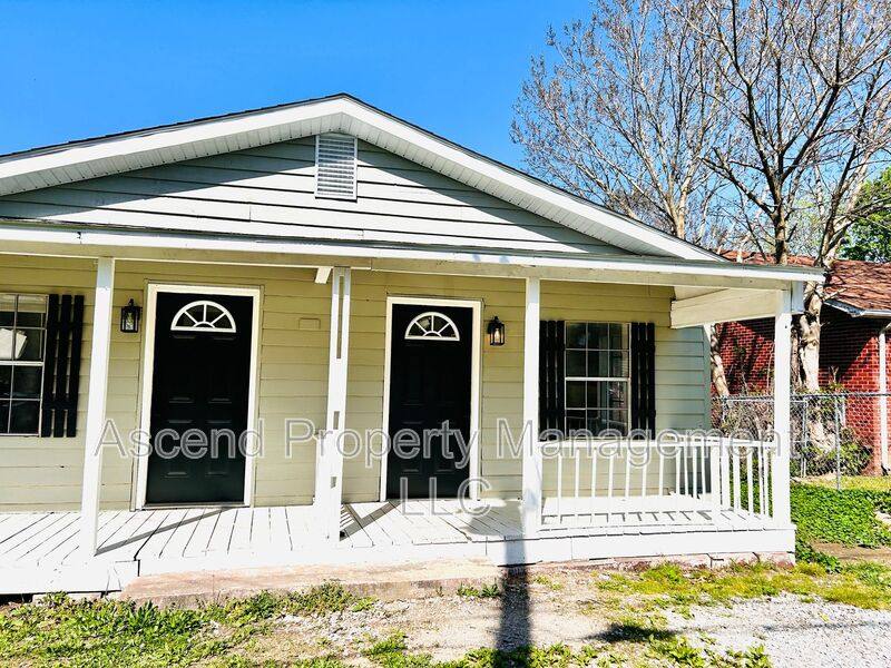 Apartment for rent at 727 Henderson Ave #B, Rossville, GA 30741