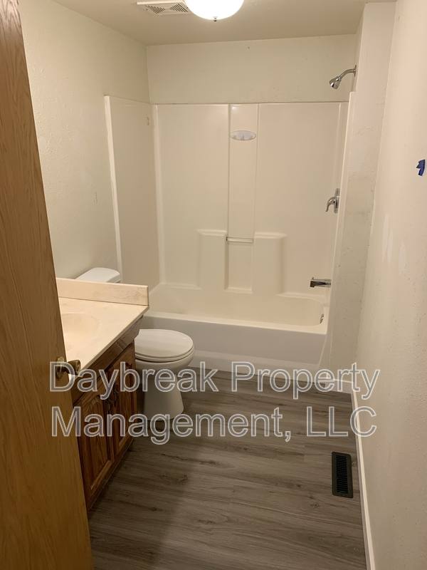 House for rent at 1005 12th St N, Fargo, ND 58102
